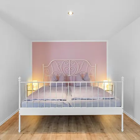 Boettger 아파트 *